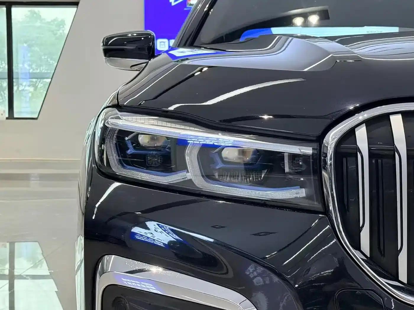2019 BMW 7 Series 740Li xDrive Executive M Sport Package — миниатюра 4