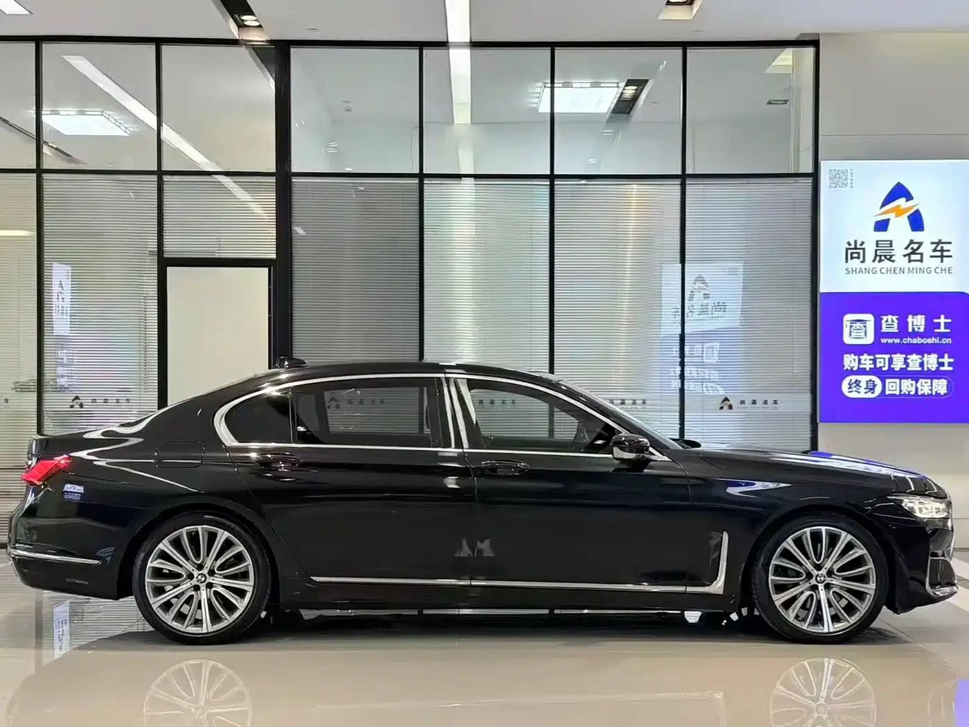 2019 BMW 7 Series Facelift 740Li Leading Luxury Package — миниатюра 17