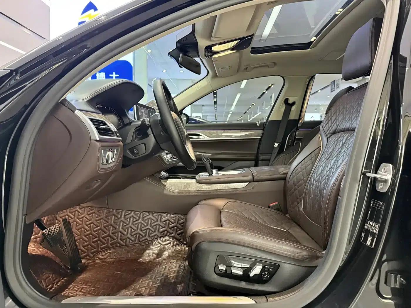 2019 BMW 7 Series Facelift 740Li Leading Luxury Package — миниатюра 6