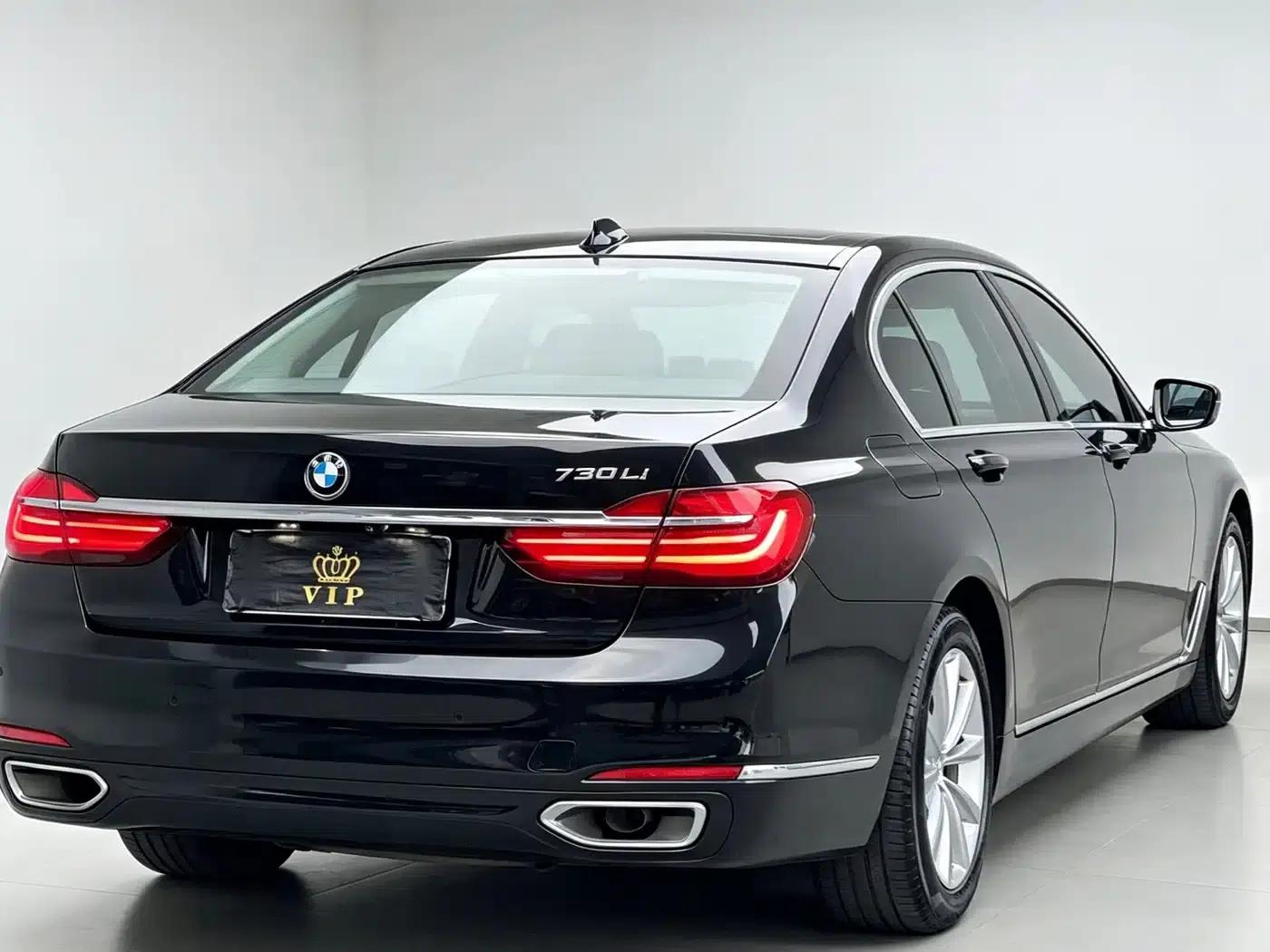 2018 BMW 7 Series 730Li Leading Edition M Sport Package — миниатюра 3