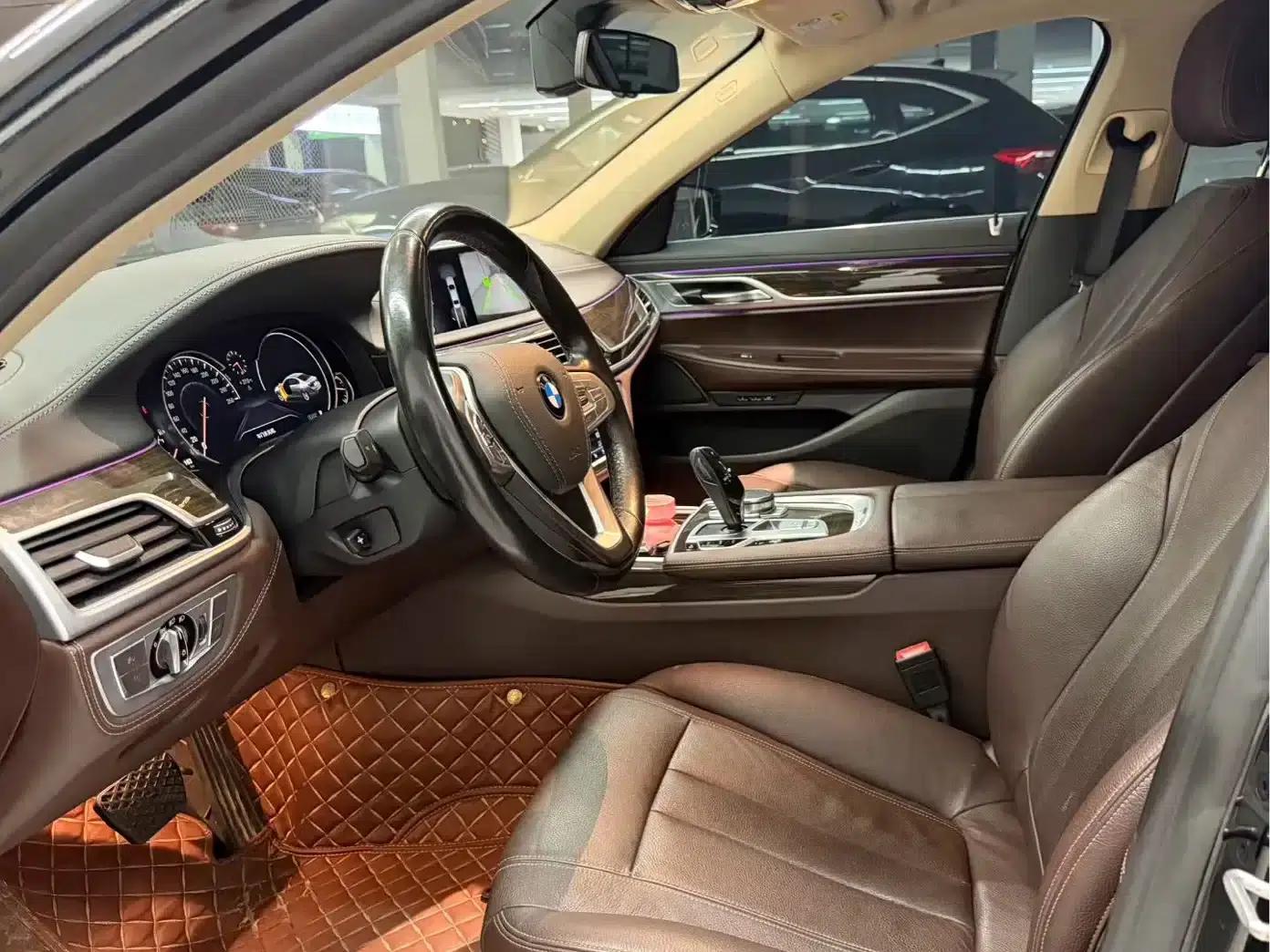 2018 BMW 7 Series 730Li Leading Edition M Sport Package — миниатюра 5