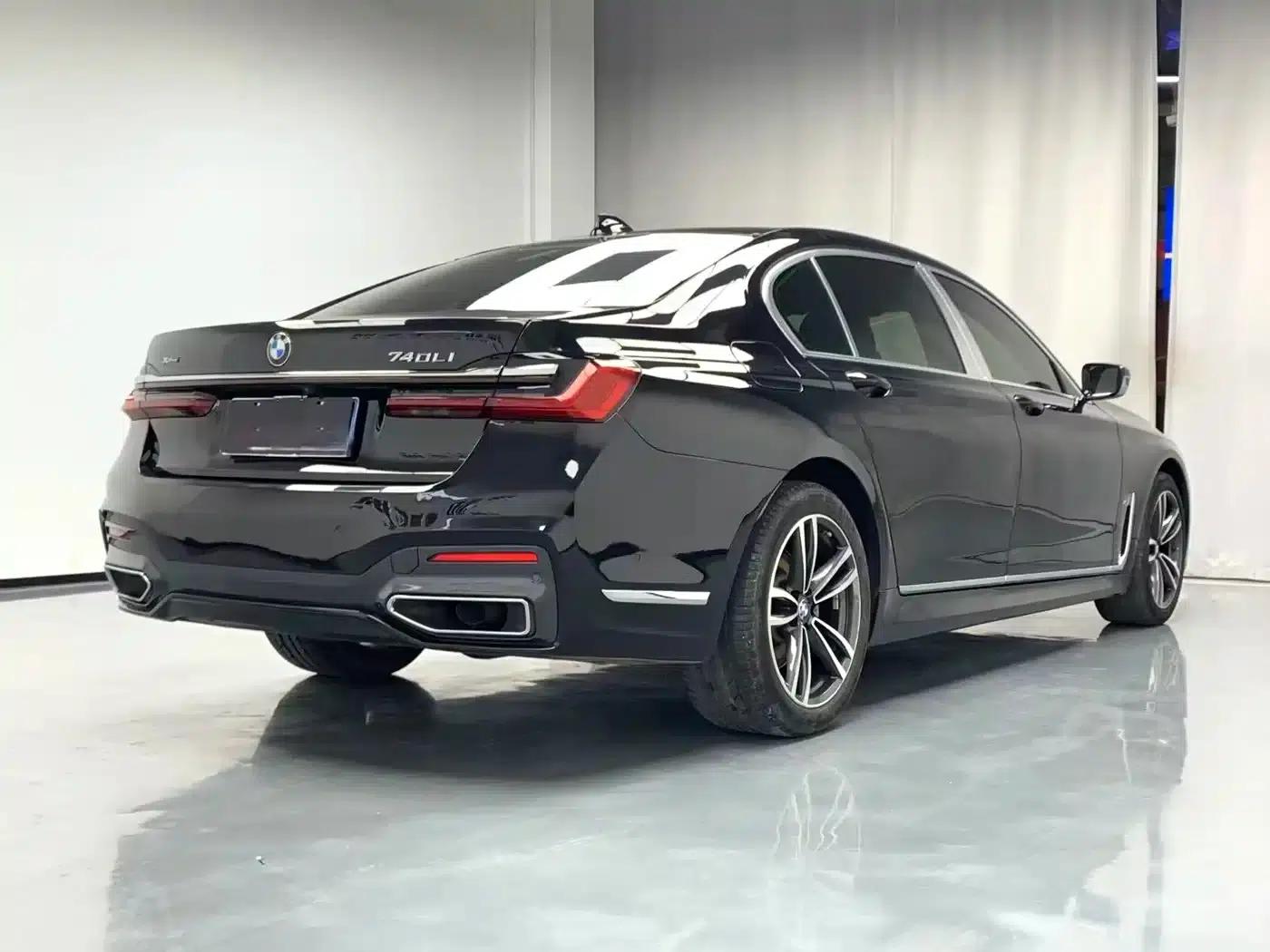 2019 BMW 7 Series 730Li M Sport Package — миниатюра 18