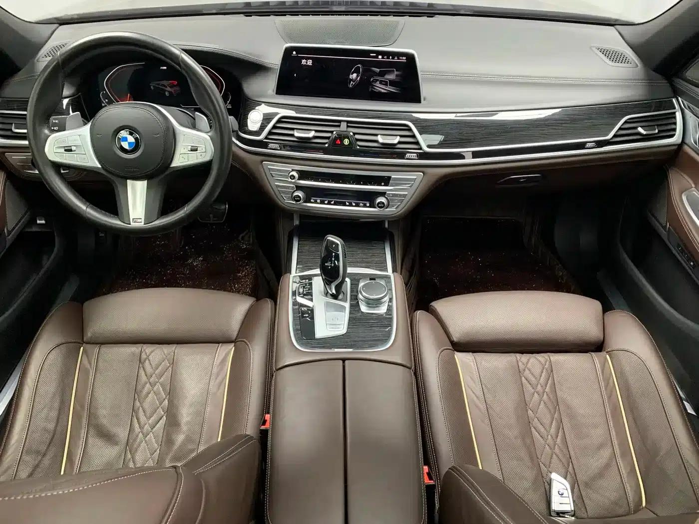 2019 BMW 7 Series 730Li M Sport Package — миниатюра 9