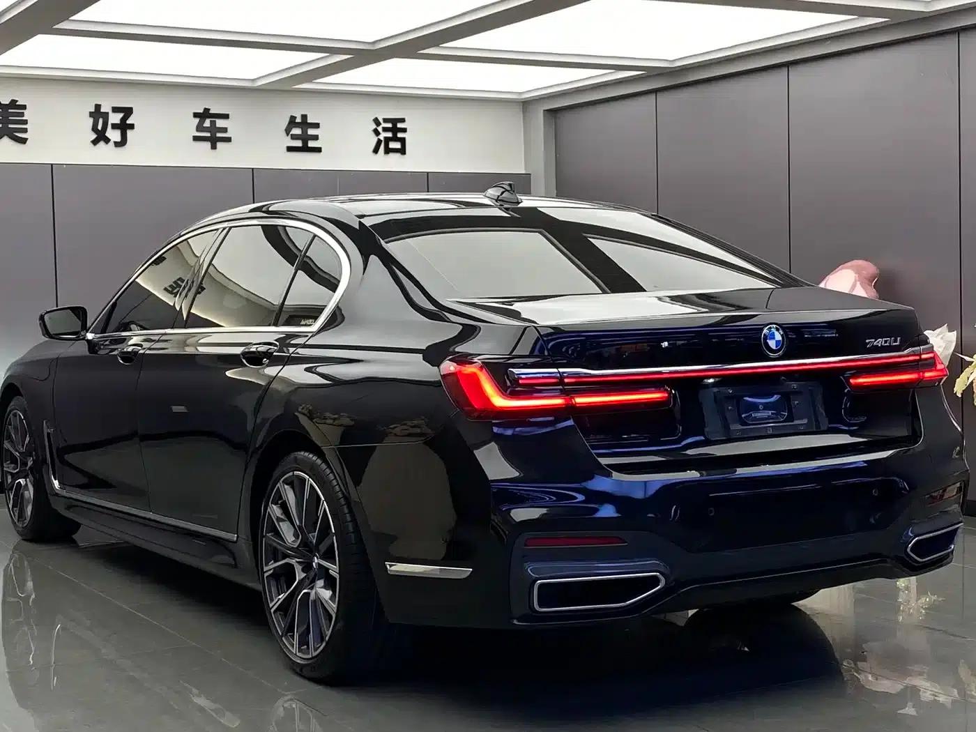 2021 BMW 7 Series 740Li Luxury M Sport Package — миниатюра 11