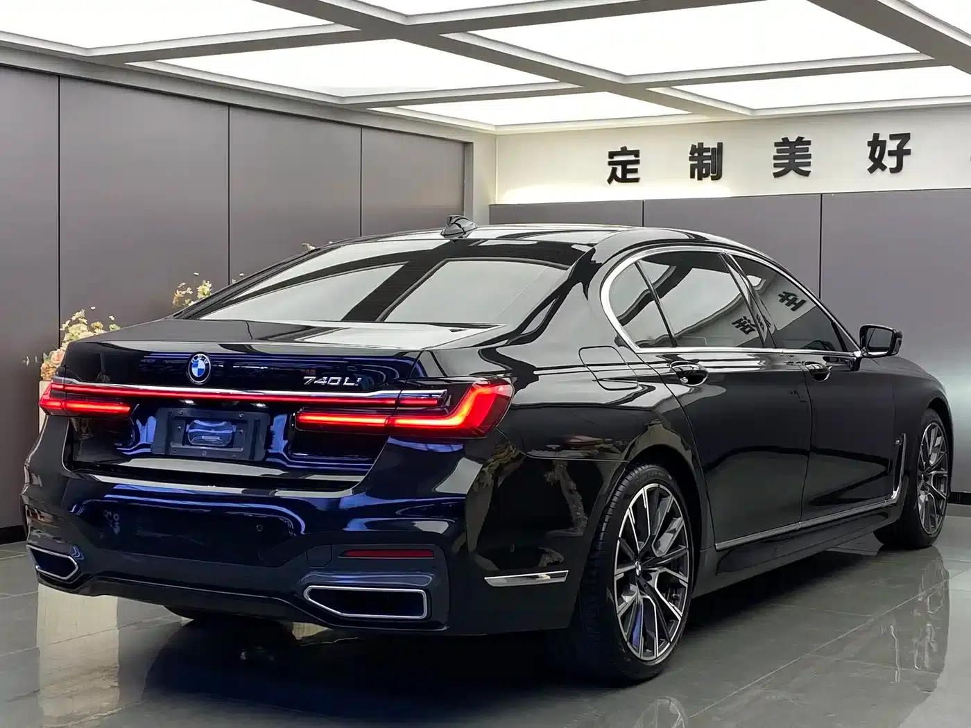 2021 BMW 7 Series 740Li Luxury M Sport Package — миниатюра 13