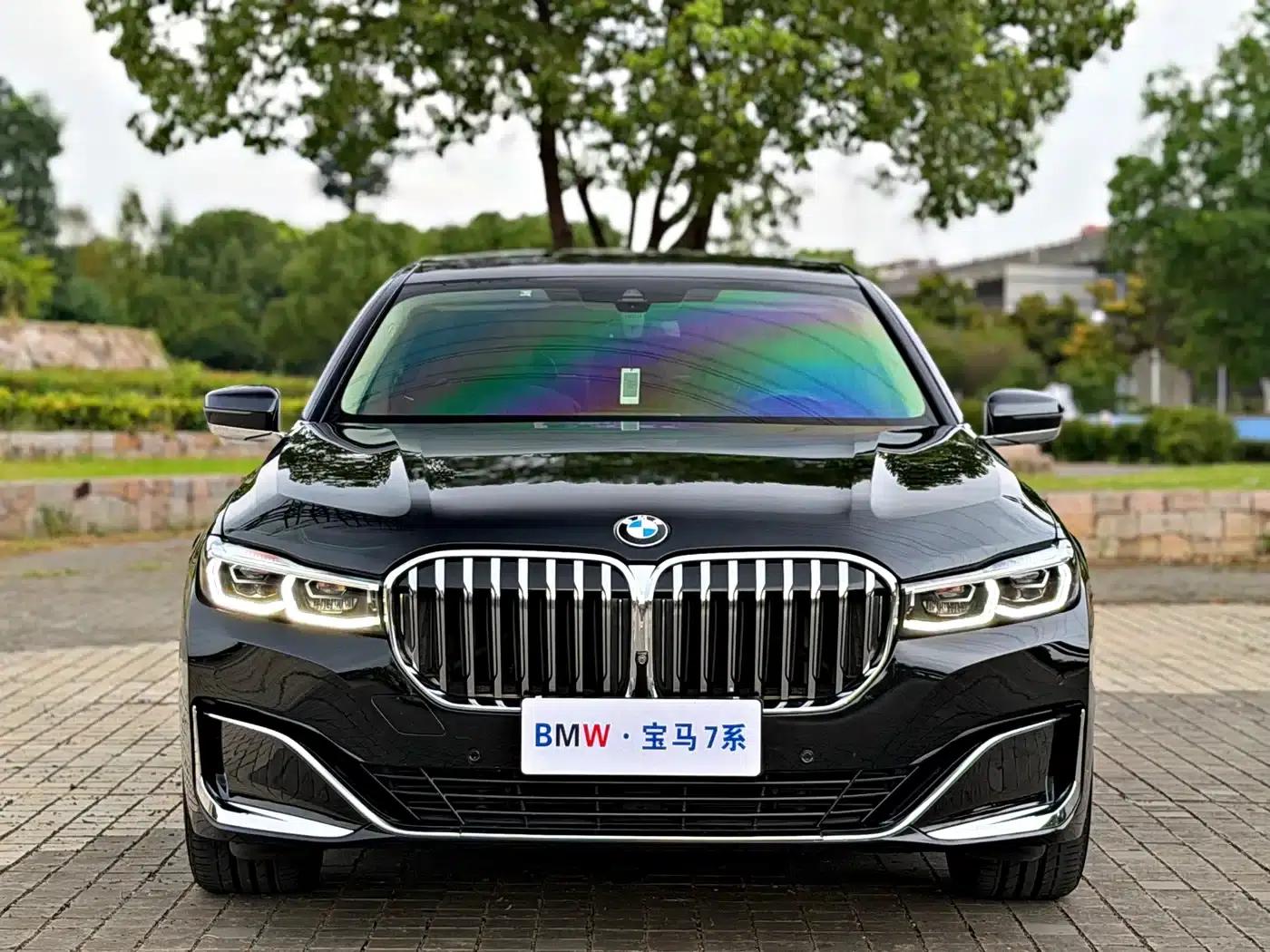 2021 BMW 7 Series 740Li Leading Edition M Sport Package — миниатюра 2