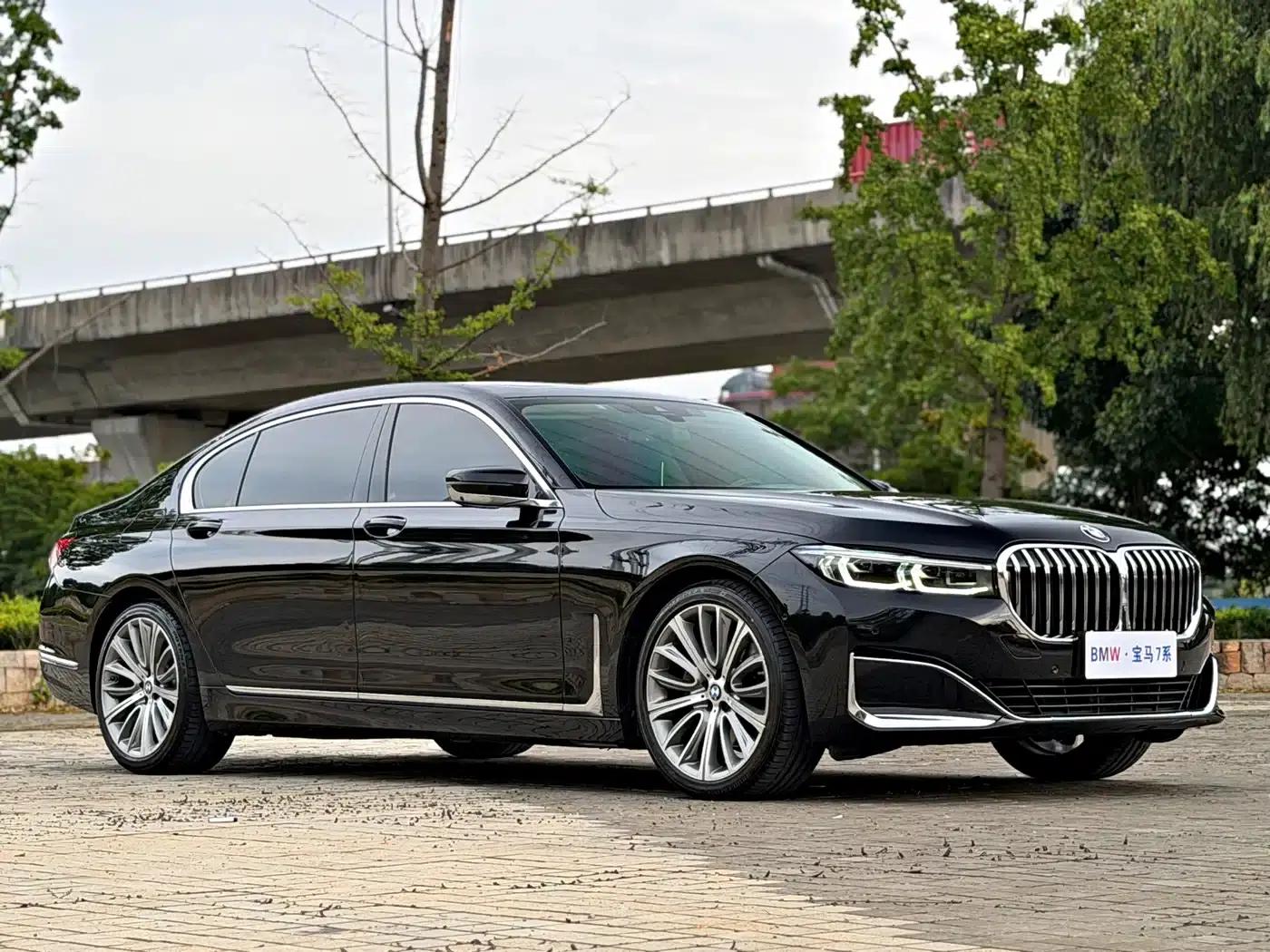 2021 BMW 7 Series 740Li Leading Edition M Sport Package — миниатюра 3