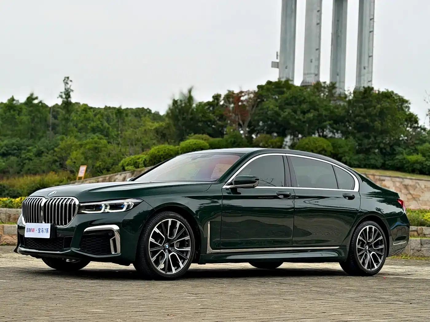 2019 BMW 7 Series 740Li Luxury M Sport Package — миниатюра 1