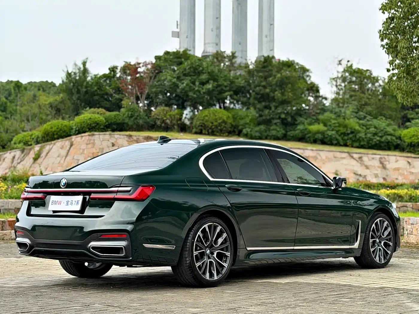 2019 BMW 7 Series 740Li Luxury M Sport Package — миниатюра 20