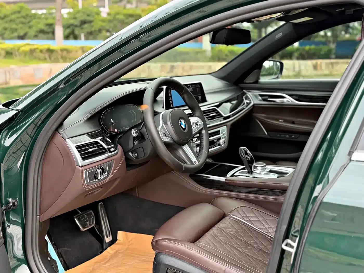 2019 BMW 7 Series 740Li Luxury M Sport Package — миниатюра 5