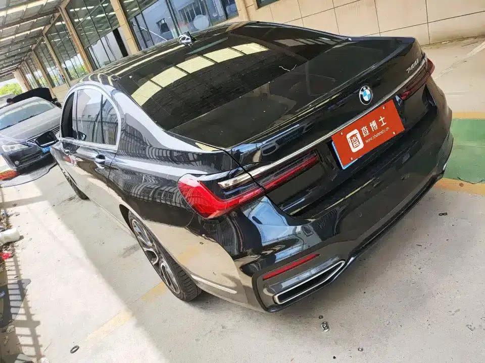 2021 BMW 7 Series 740Li Leading Edition M Sport Package — миниатюра 8