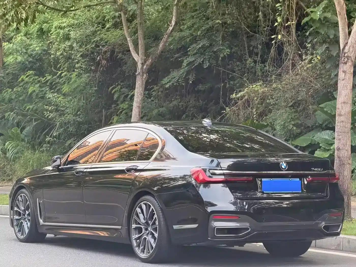 2019 BMW 7 Series 740Li Leading Luxury Package — миниатюра 4