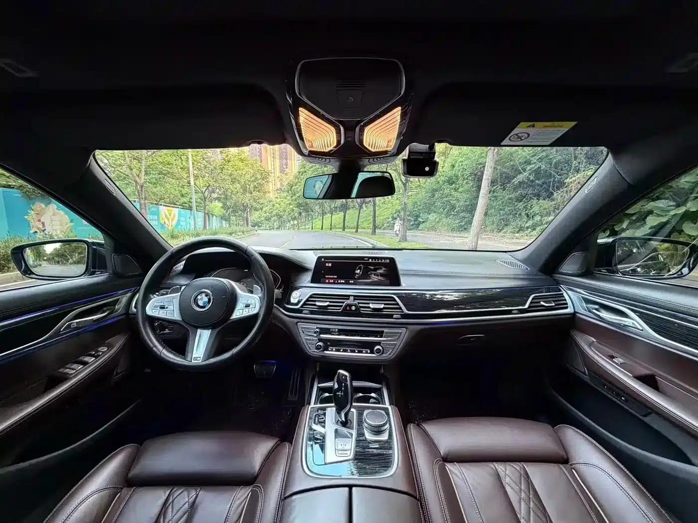 2019 BMW 7 Series 740Li Leading Luxury Package — миниатюра 9