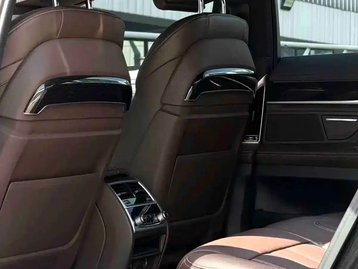 2018 BMW 7 Series 730Li Leading Edition M Sport Package — миниатюра 7