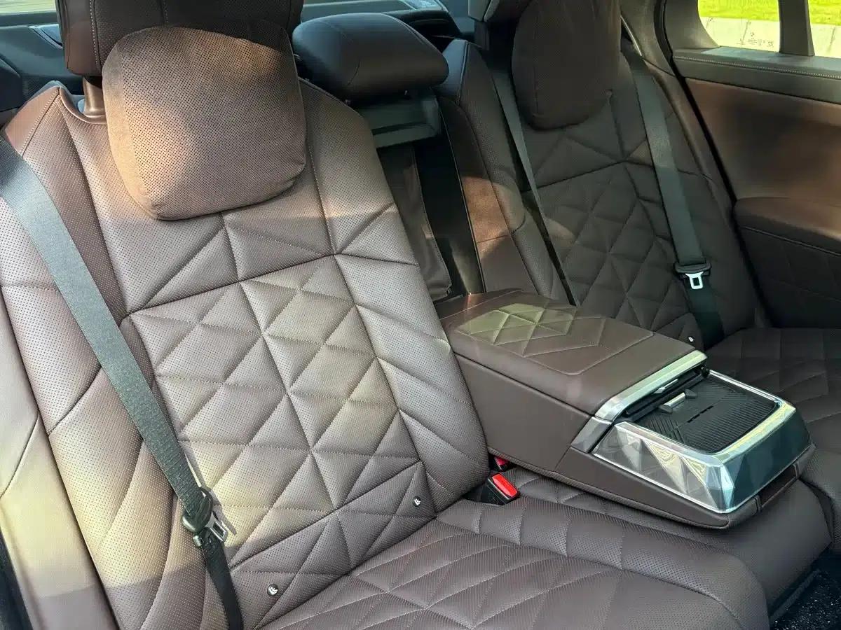 2023 BMW 7 Series 735Li M Sport Package — миниатюра 7