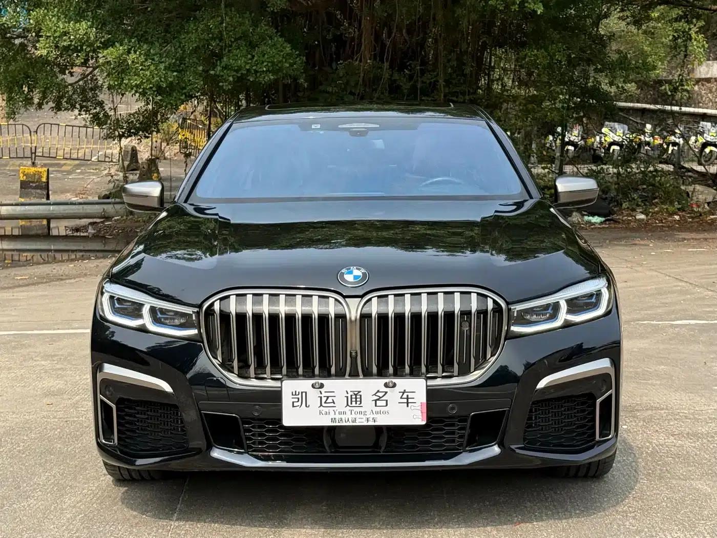 2019 BMW 7 Series M760Li xDrive V12 Sport Package — миниатюра 1