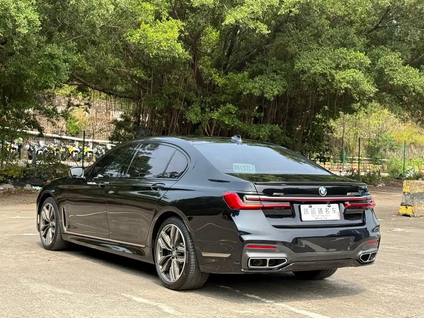 2019 BMW 7 Series M760Li xDrive V12 Sport Package — миниатюра 10