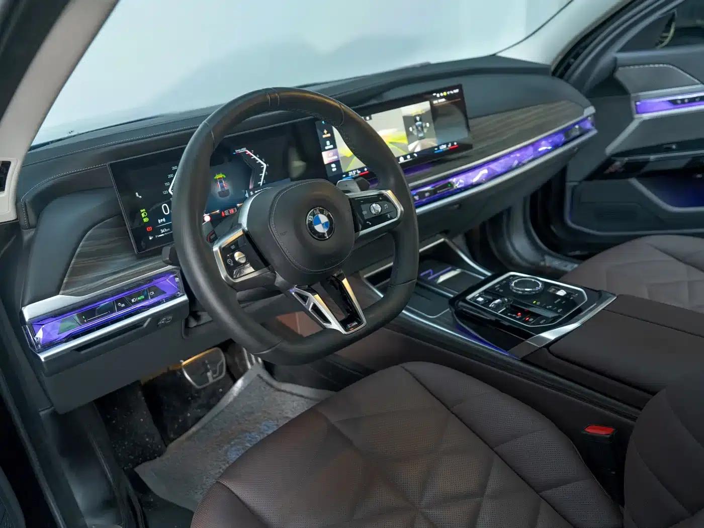 2023 BMW 7 Series 735Li M Sport Package — миниатюра 9