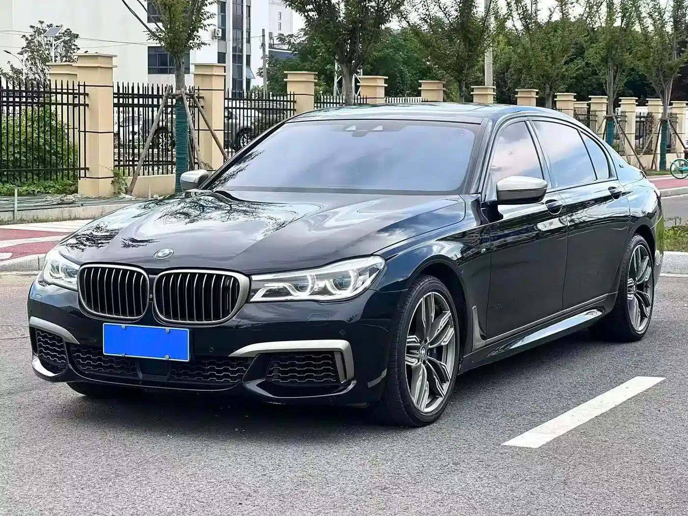 2018 BMW 7 Series M760Li xDrive — миниатюра 1
