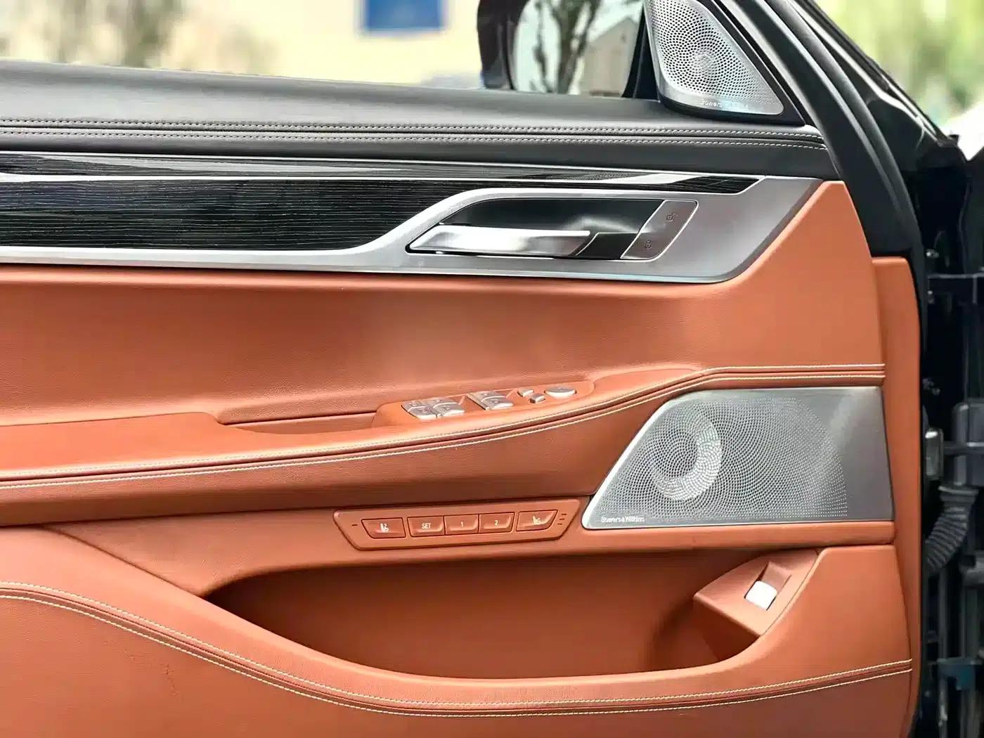 2018 BMW 7 Series M760Li xDrive — миниатюра 16