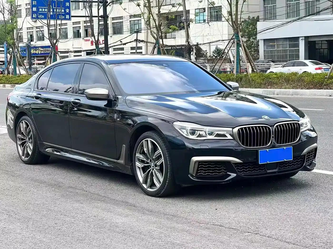 2018 BMW 7 Series M760Li xDrive — миниатюра 3
