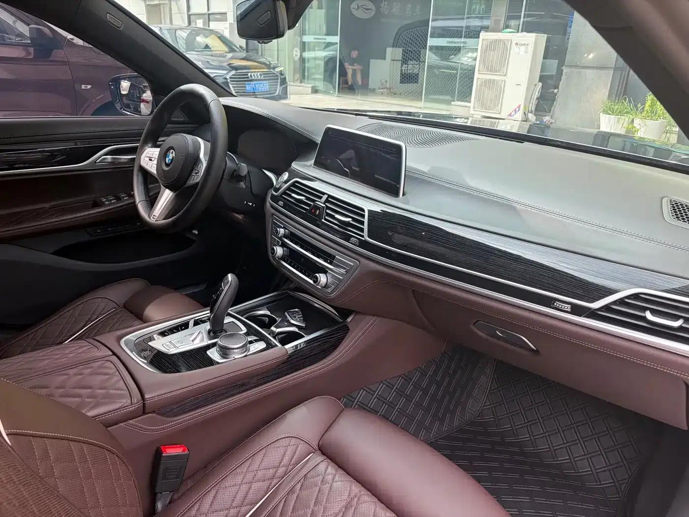 2021 BMW 7 Series 740Li Luxury M Sport Package — миниатюра 7