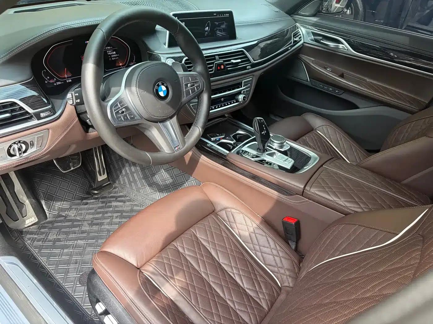 2021 BMW 7 Series 740Li Luxury M Sport Package — миниатюра 8