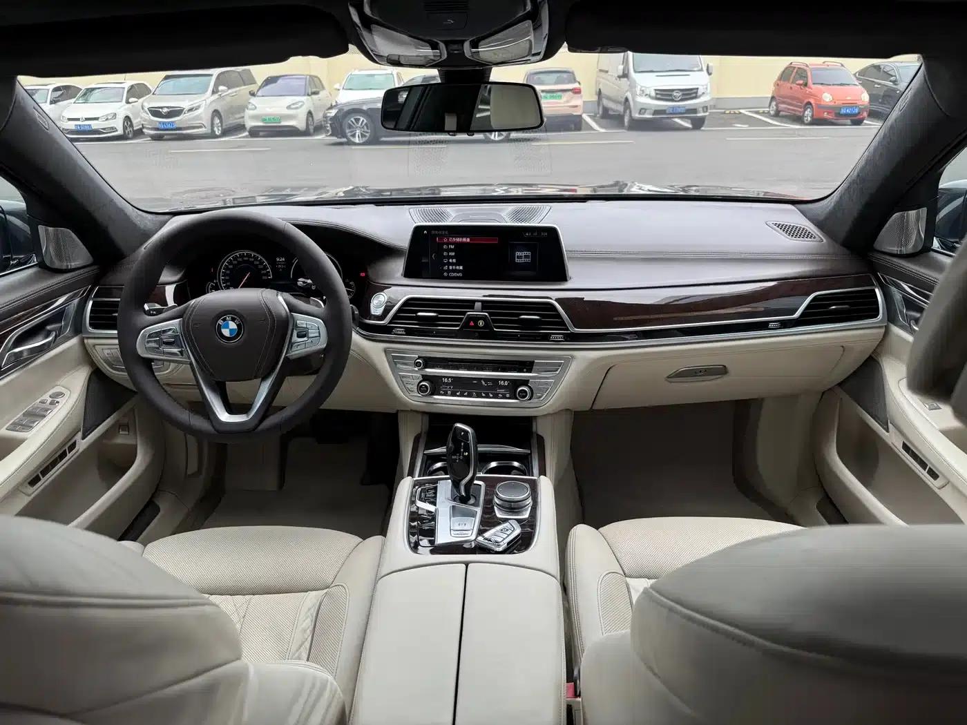 2016 BMW 7 Series 750Li xDrive 4-seater — миниатюра 13