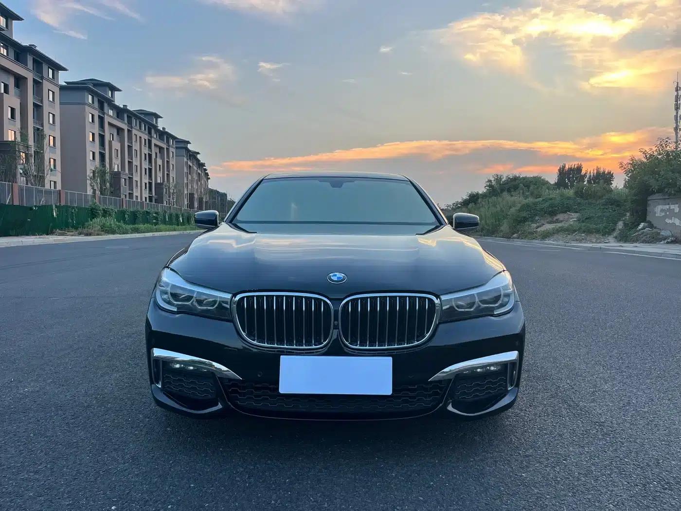 2018 BMW 7 Series 730Li Leading Edition M Sport Package — миниатюра 2