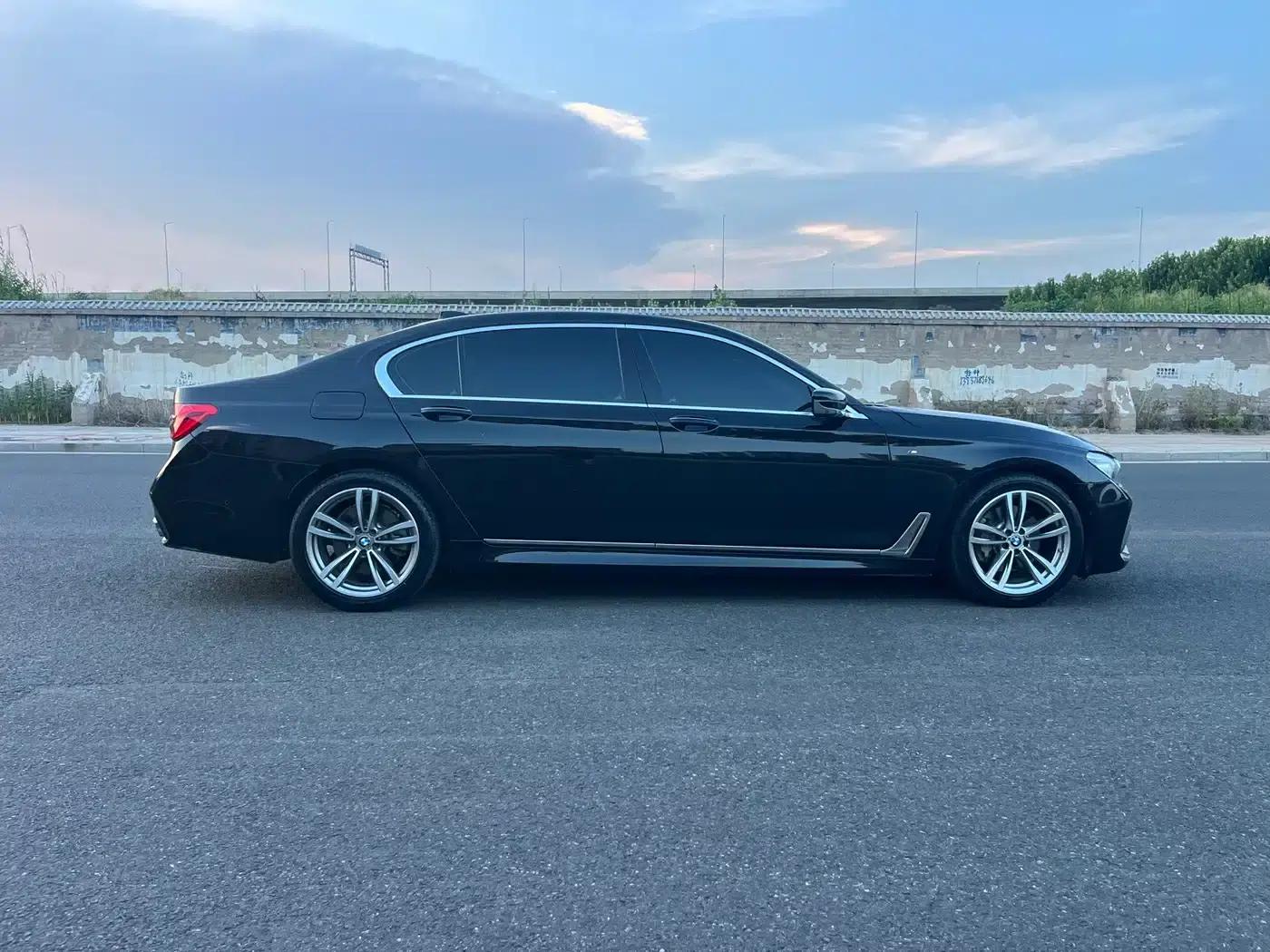 2018 BMW 7 Series 730Li Leading Edition M Sport Package — миниатюра 7
