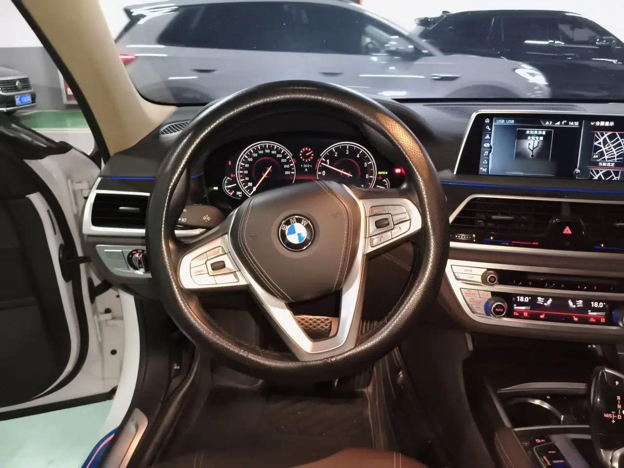 BMW 7 Series 2016 730Li Leading Model — миниатюра 10