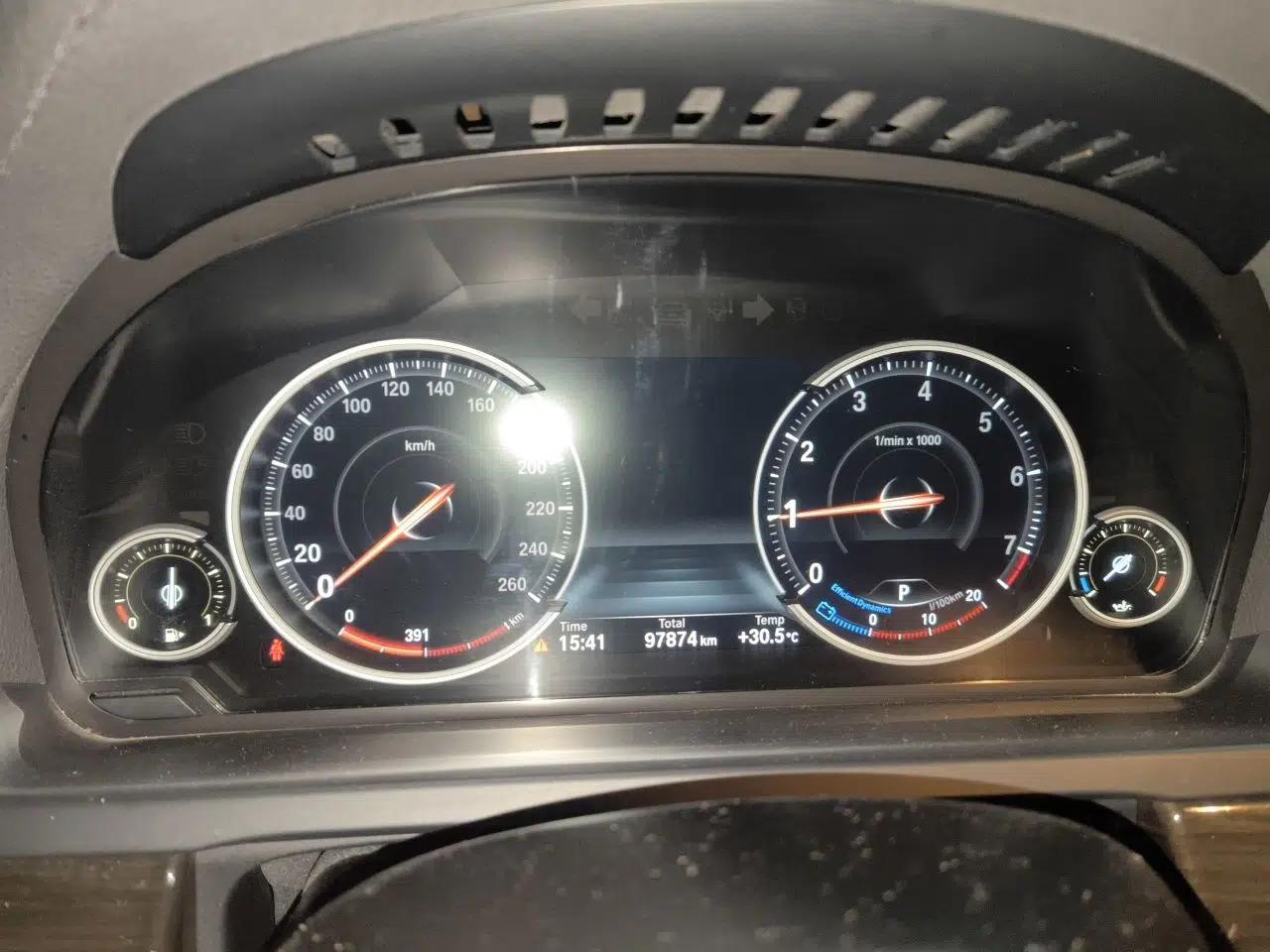 BMW 7 Series 2014 730Li Premium Edition — миниатюра 11