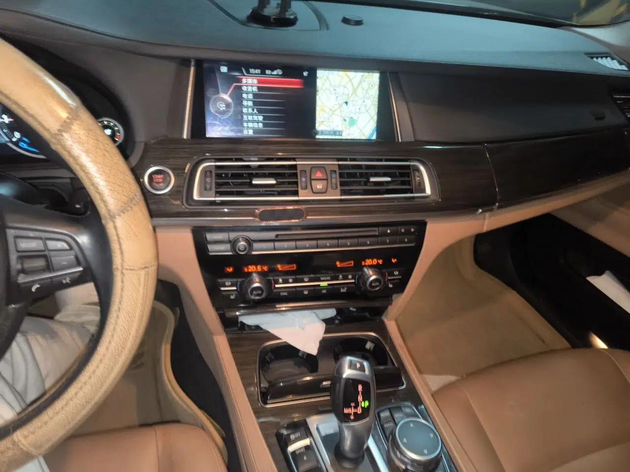 BMW 7 Series 2014 730Li Premium Edition — миниатюра 13