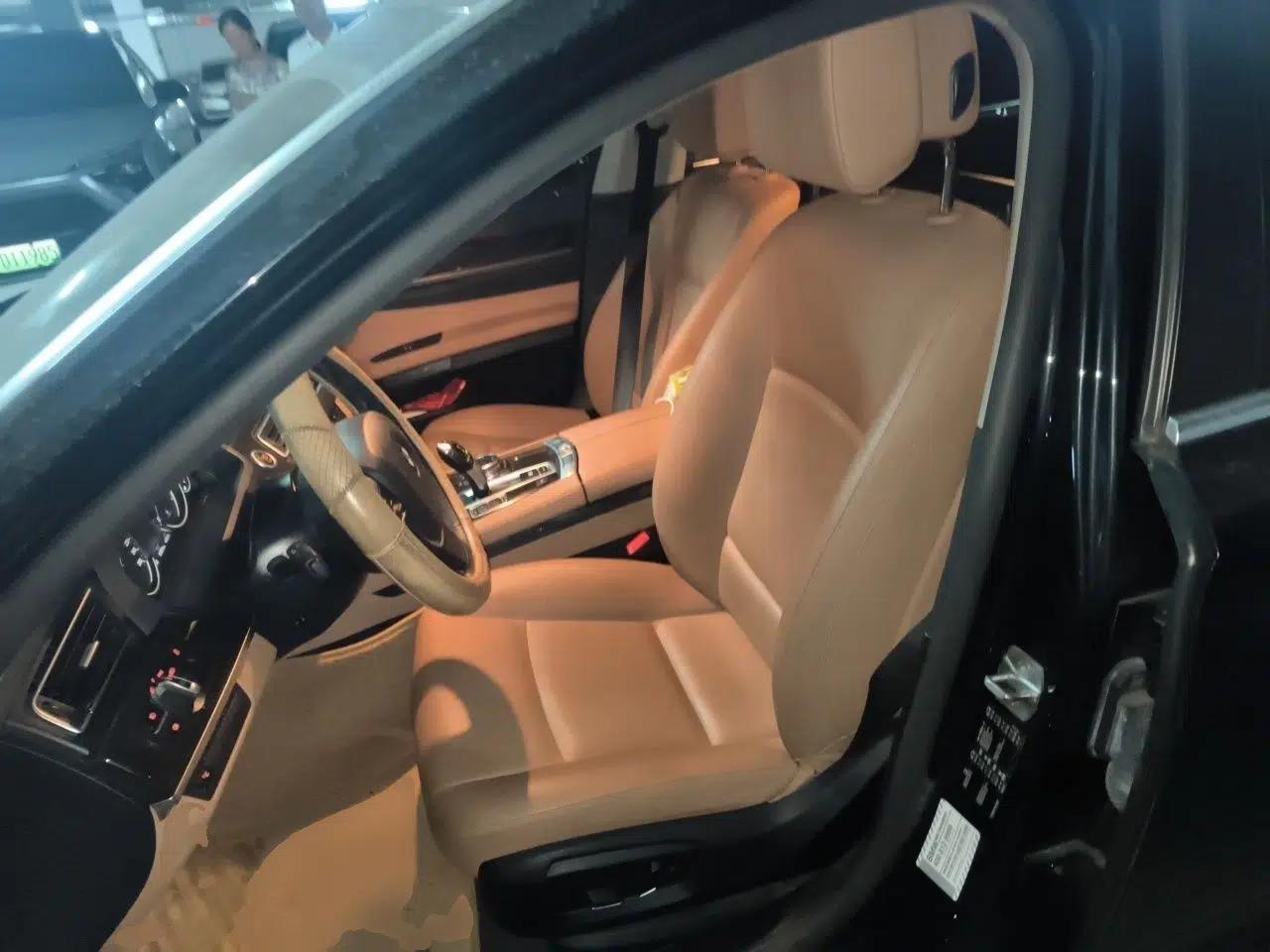 BMW 7 Series 2014 730Li Premium Edition — миниатюра 15