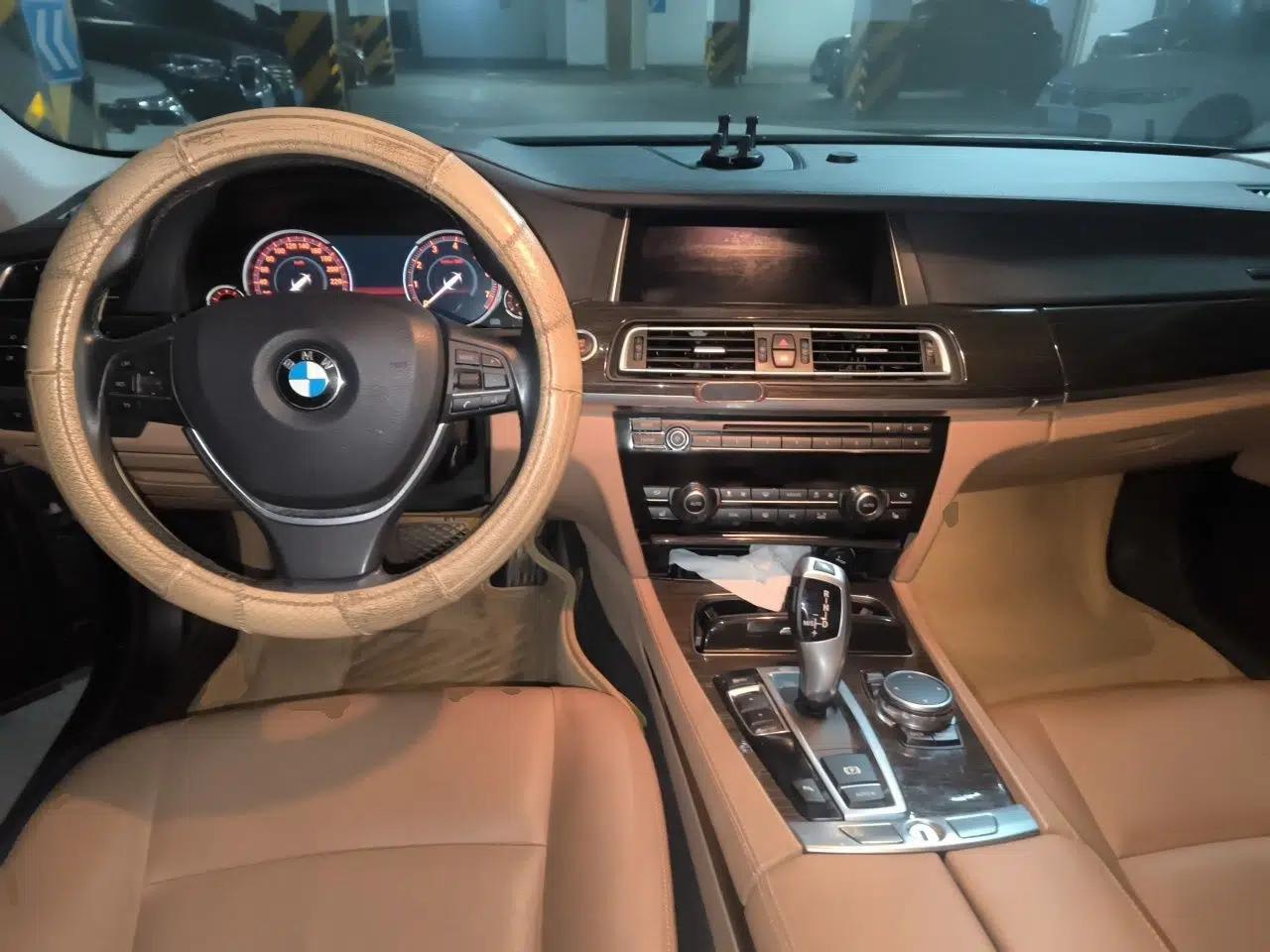 BMW 7 Series 2014 730Li Premium Edition — миниатюра 9