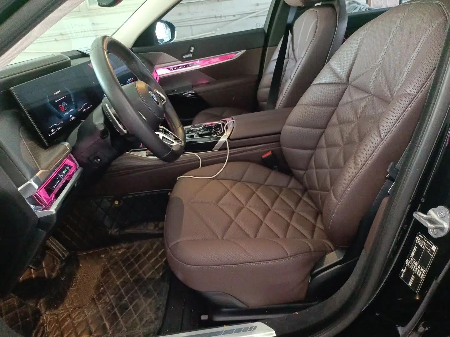 BMW 7 Series 2023 735Li Luxury Package — миниатюра 15