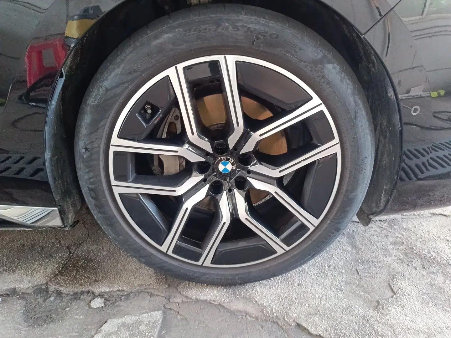 BMW 7 Series 2023 735Li Luxury Package — миниатюра 8