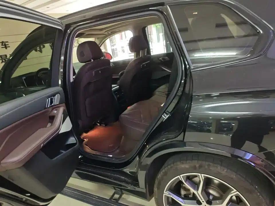 BMW X5 2023 xDrive 30Li M Sport Shadow Edition — миниатюра 5