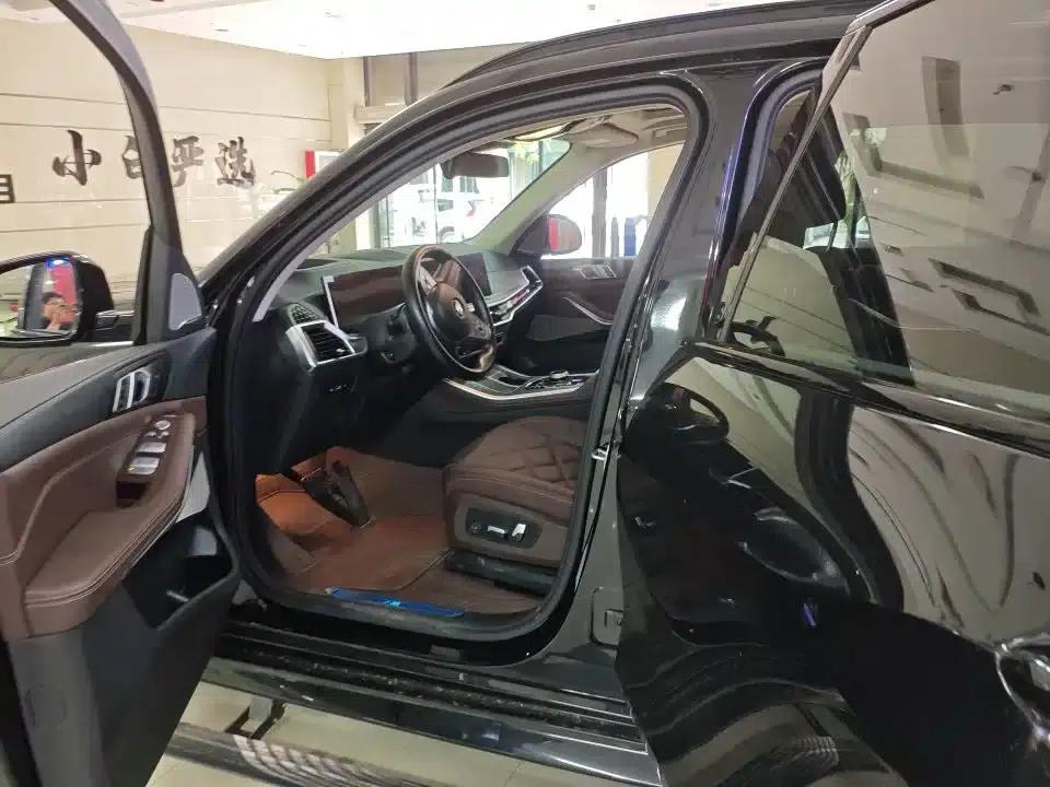 BMW X5 2023 xDrive 30Li M Sport Shadow Edition — миниатюра 6