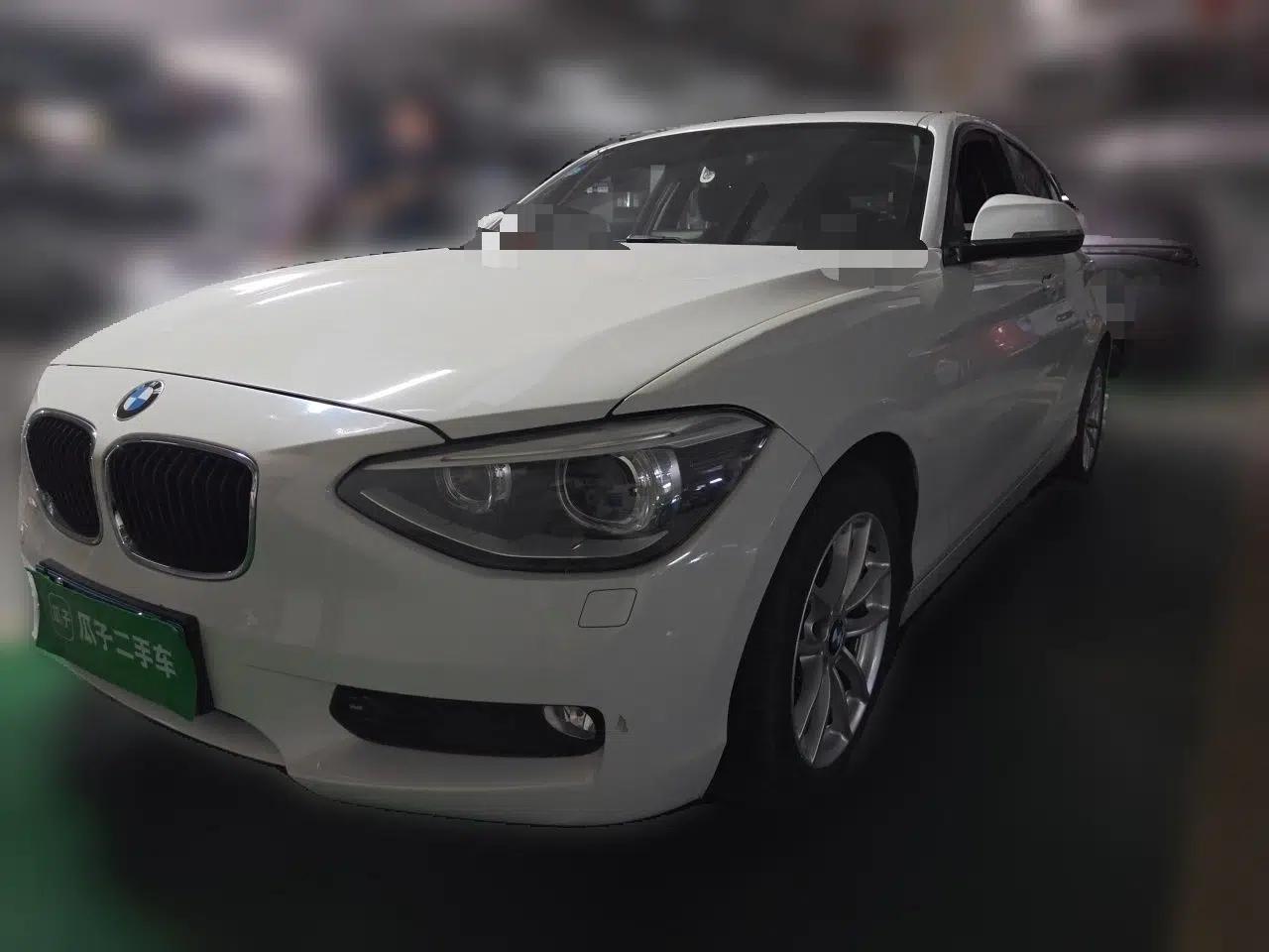 BMW 1 Series 2013 Facelifted 118i Leading Edition — миниатюра 1