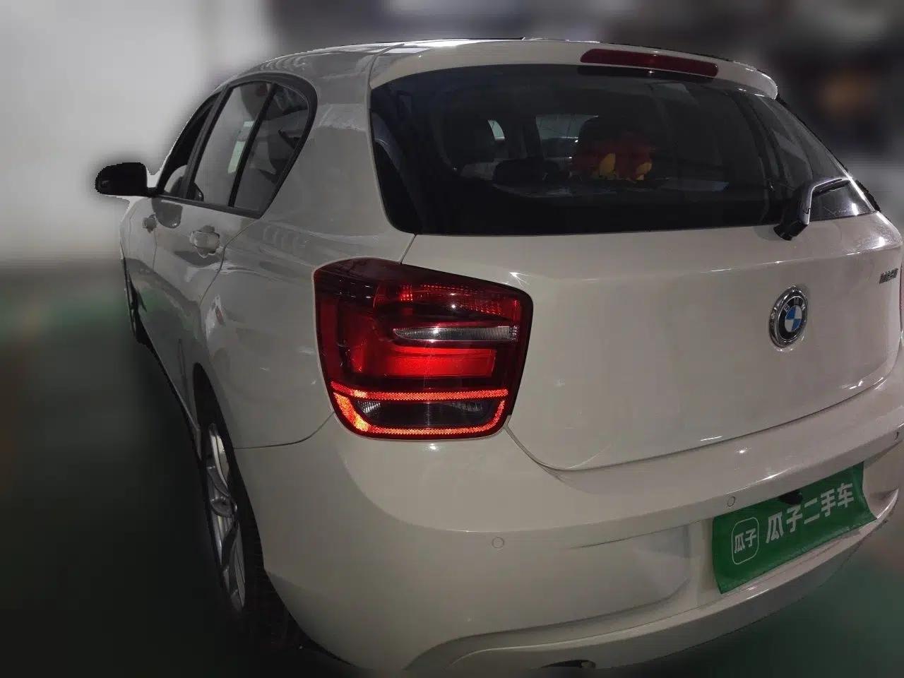BMW 1 Series 2013 Facelifted 118i Leading Edition — миниатюра 4
