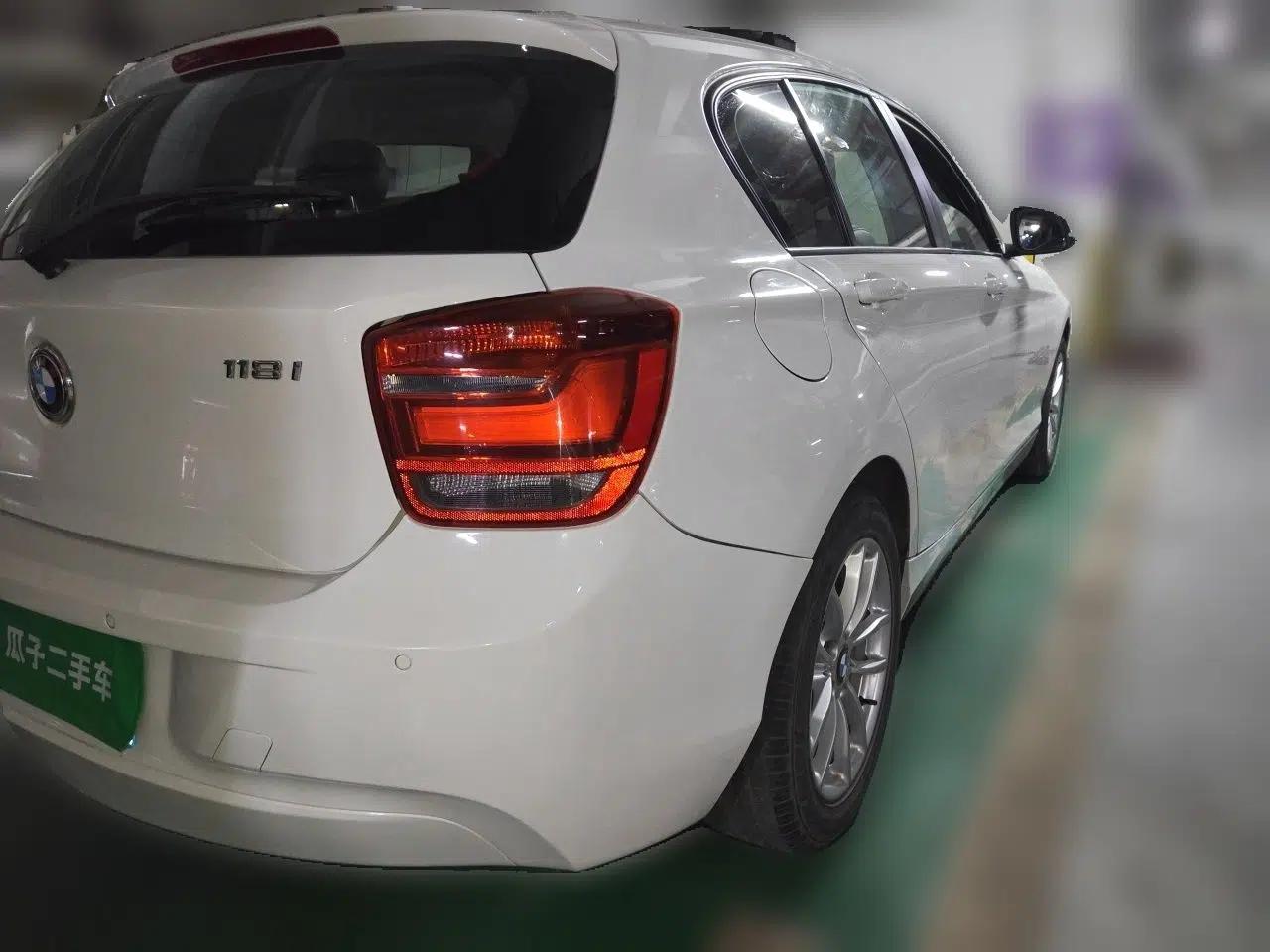 BMW 1 Series 2013 Facelifted 118i Leading Edition — миниатюра 6