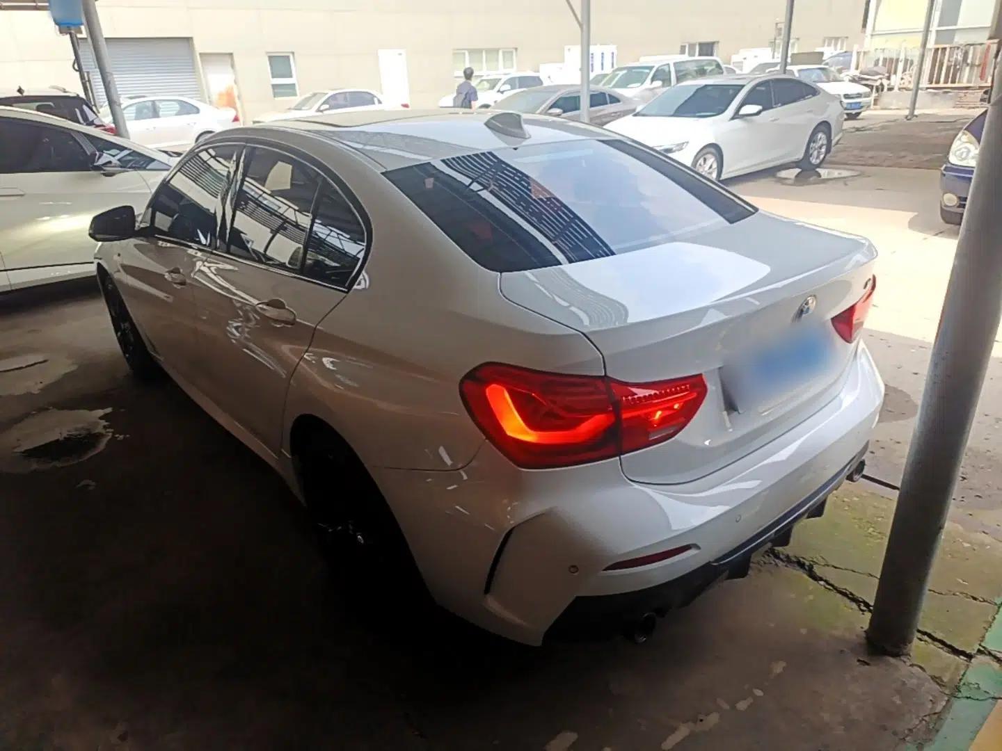 BMW 1 Series 2021 Restyled 125i M Sport Night Edition — миниатюра 4