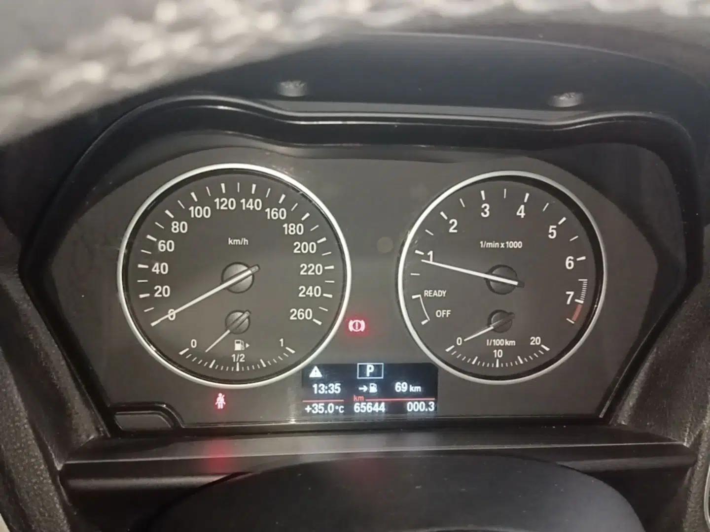 BMW 1 Series 2016 120i Leading Model — миниатюра 14