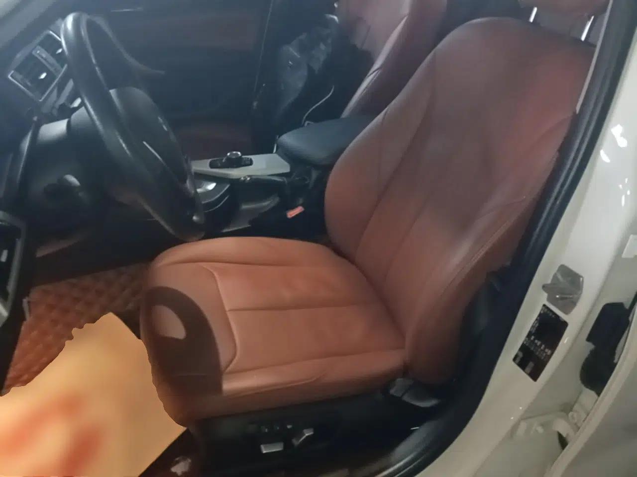 BMW 1 Series 2016 120i Leading Model — миниатюра 17