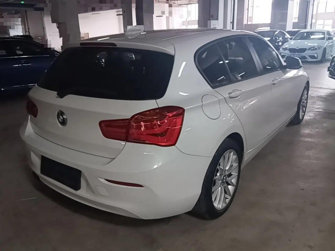 BMW 1 Series 2016 120i Leading Model — миниатюра 6