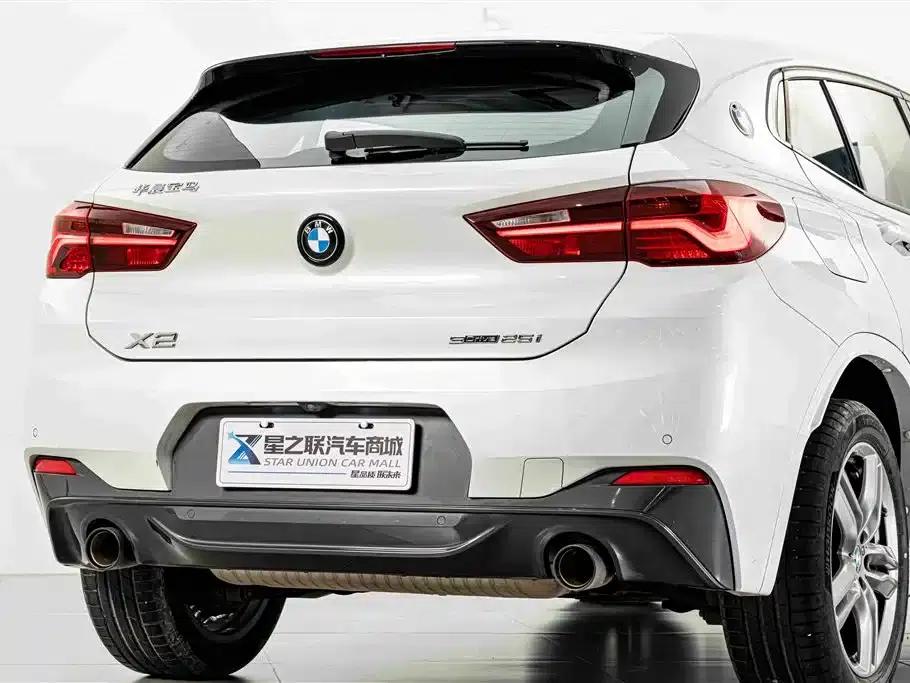 BMW X2 2023 sDrive25i M Sport Shadow Edition — миниатюра 7