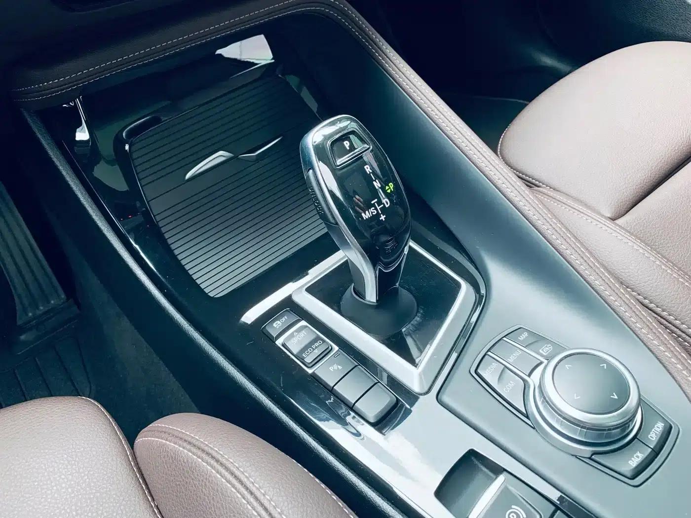BMW X2 2023 sDrive25i M Sport Package — миниатюра 11