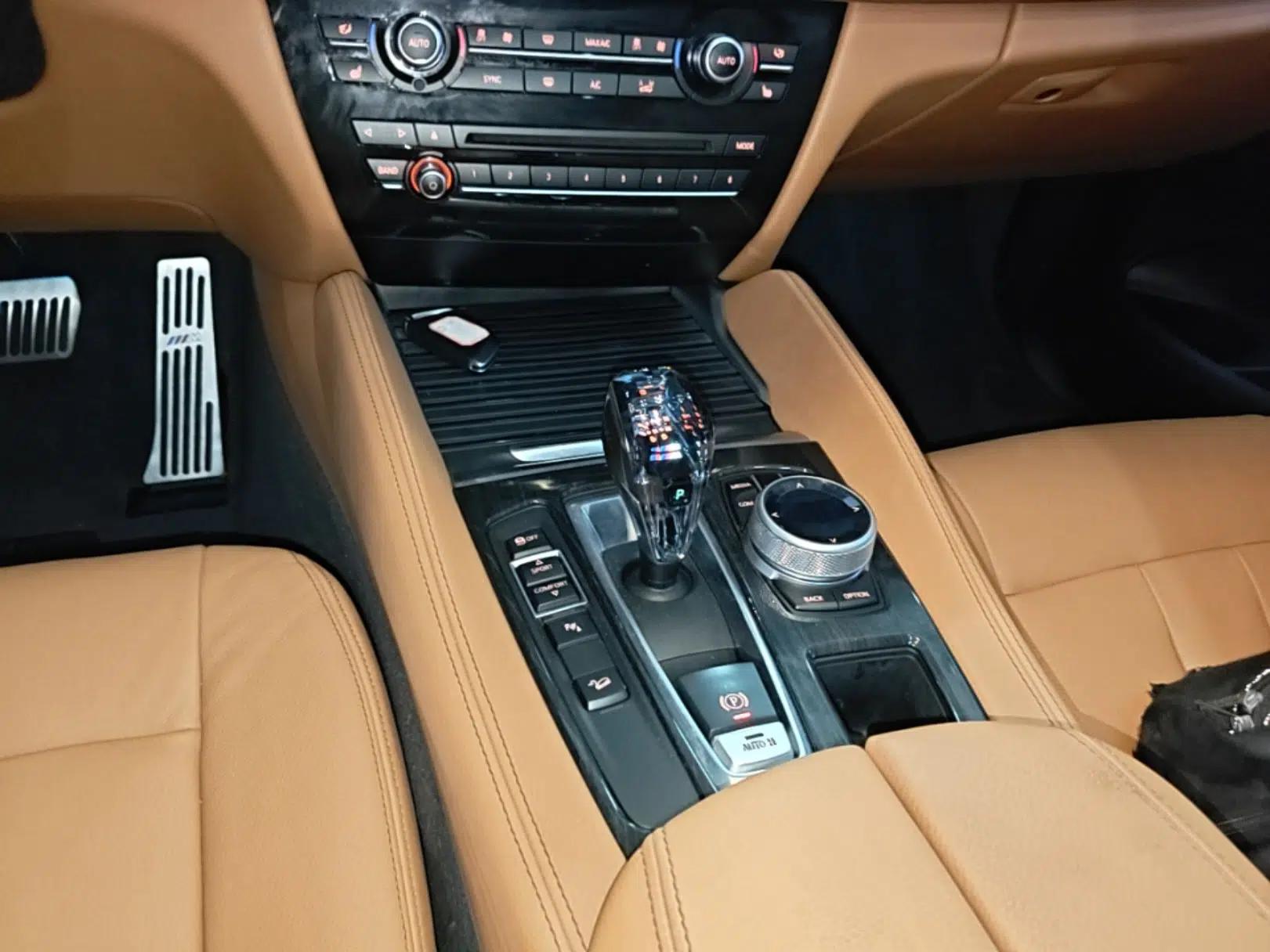 BMW X6 2018 xDrive35i Leading Model — миниатюра 16
