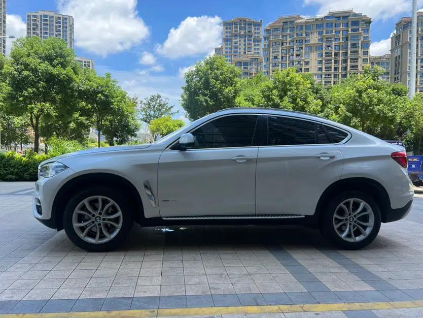 BMW X6 2015 xDrive28i — миниатюра 16